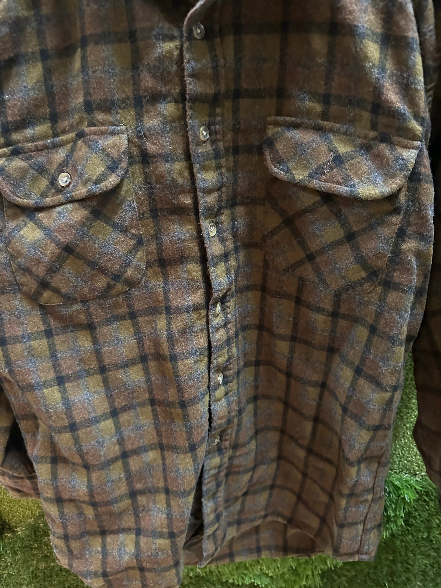 90s Pendleton Plaid Wool Shirt - M