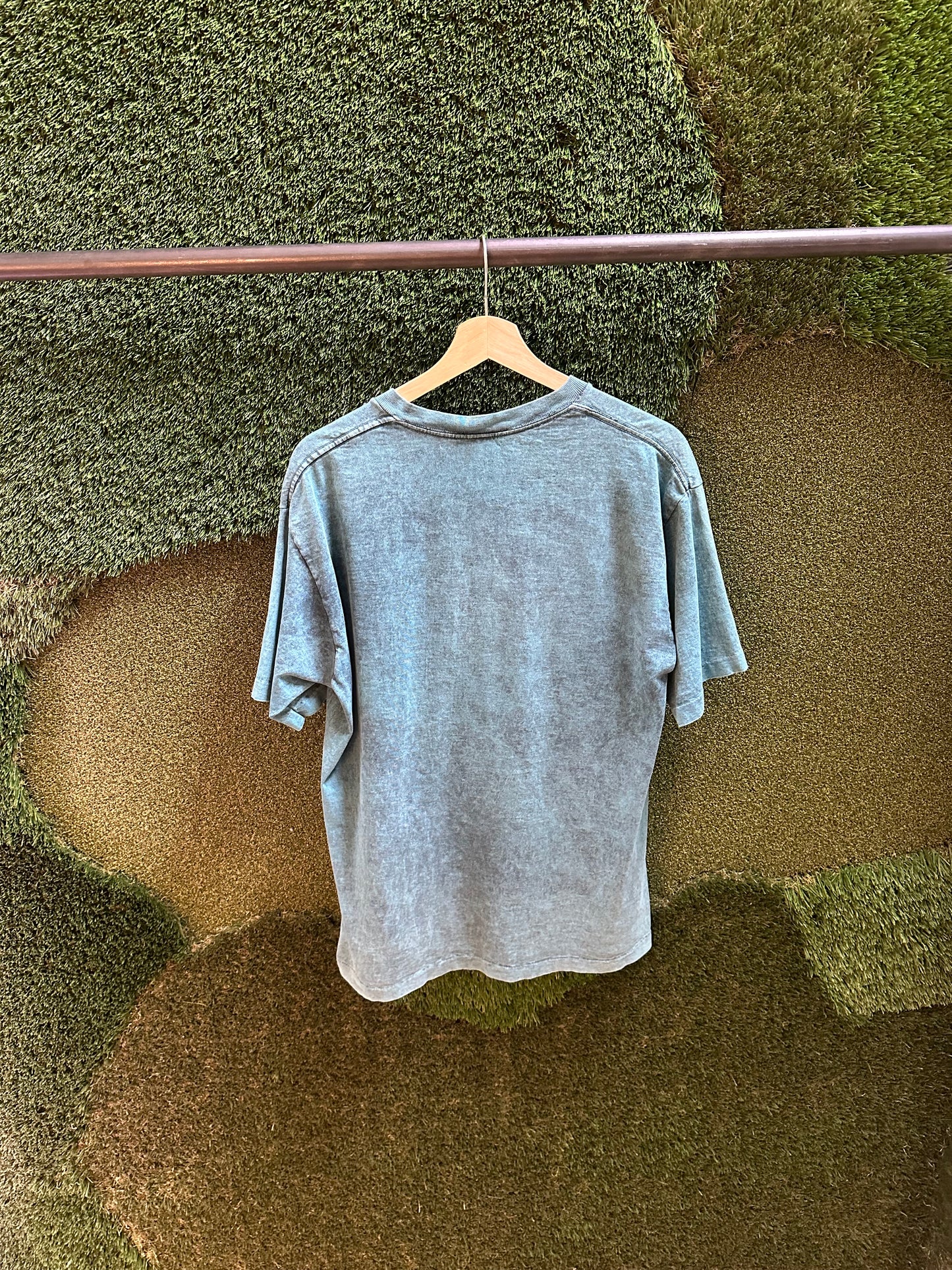 90s Acid Wash Totem T-shirt - L