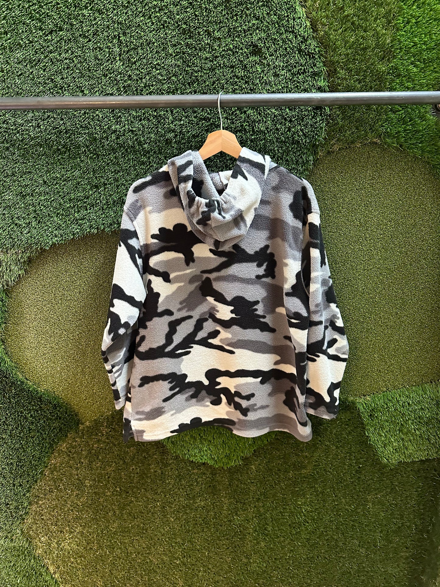 00s Snow Camouflage Hoodie - L