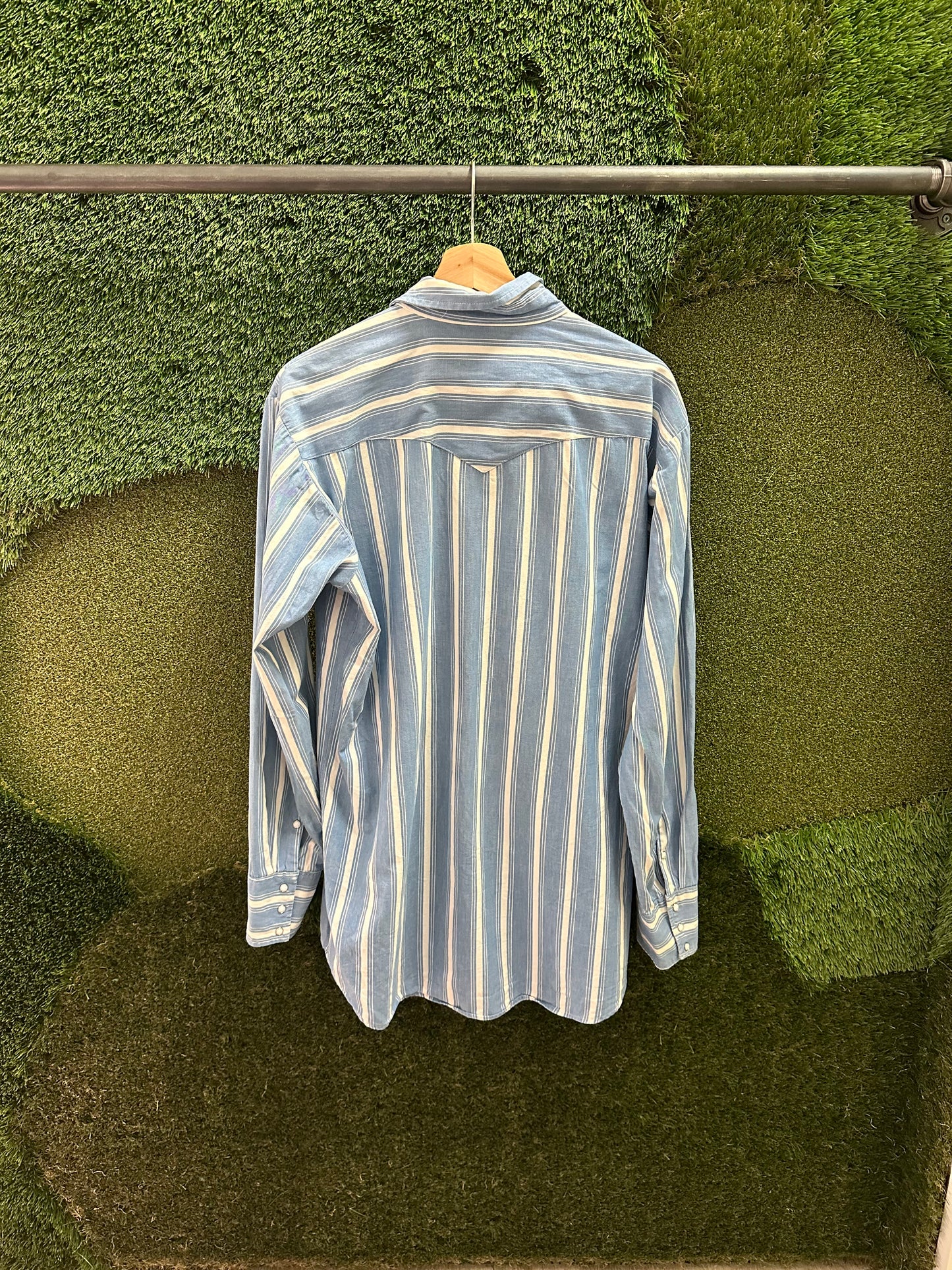 Vintage 1980s MWG Pinstriping Pearl Snap Shirt - XL