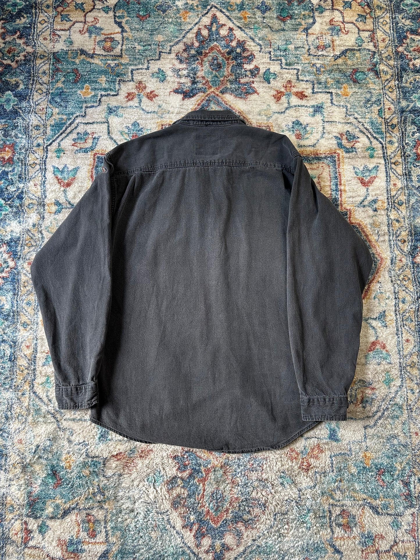 00s Levi’s Black Button-up Shirt - L