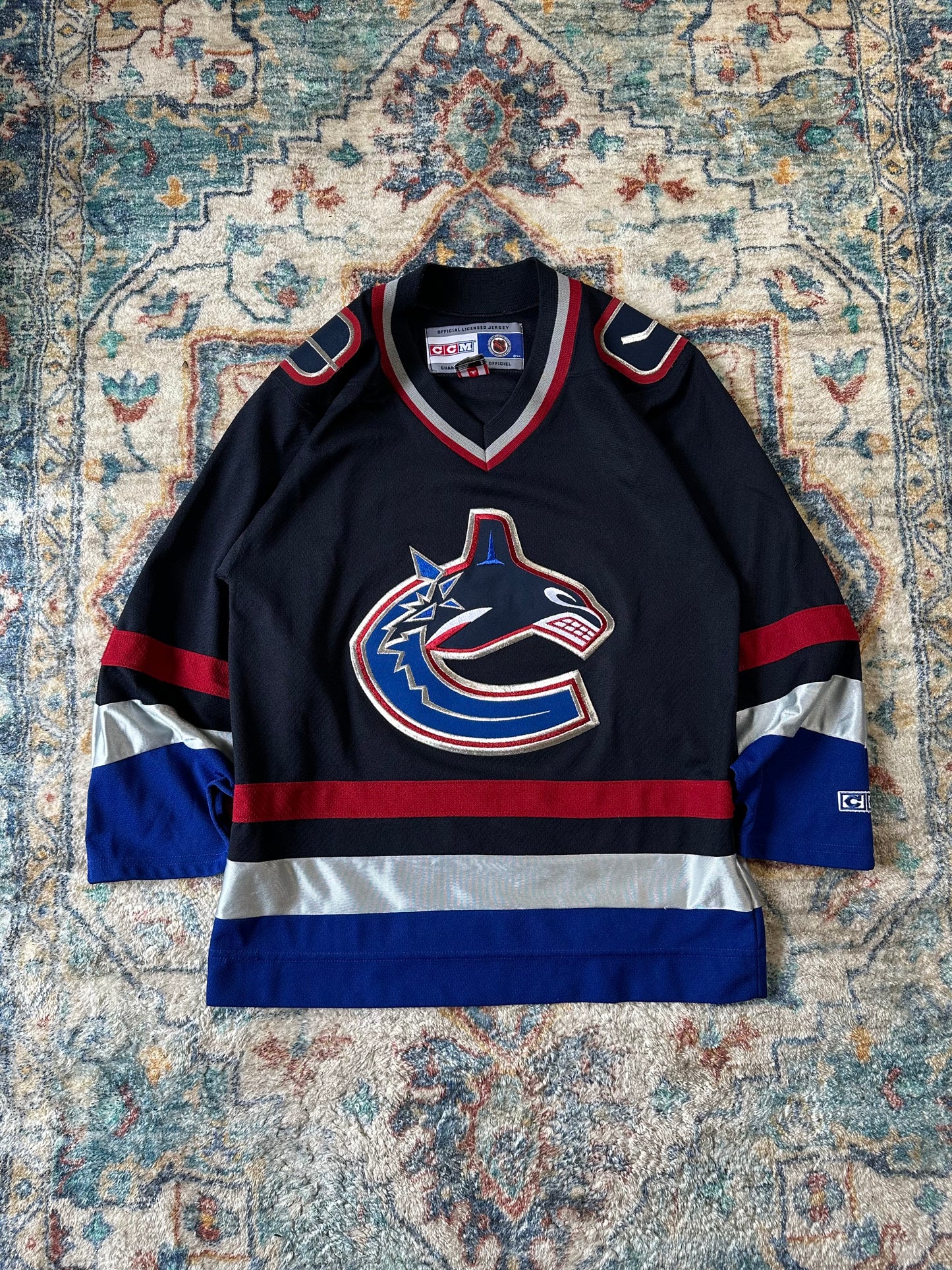 00s CCM NHL Vancouver Canucks Navy Hockey Jersey - S