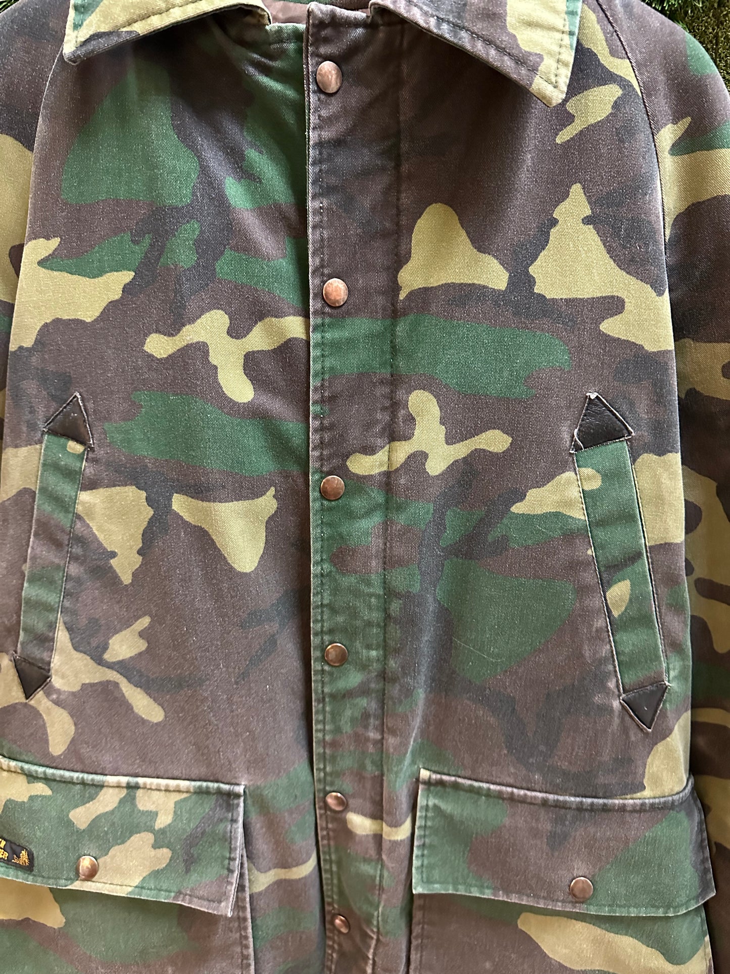 90s Golden Retriever Hooded Camouflage Jacket - L