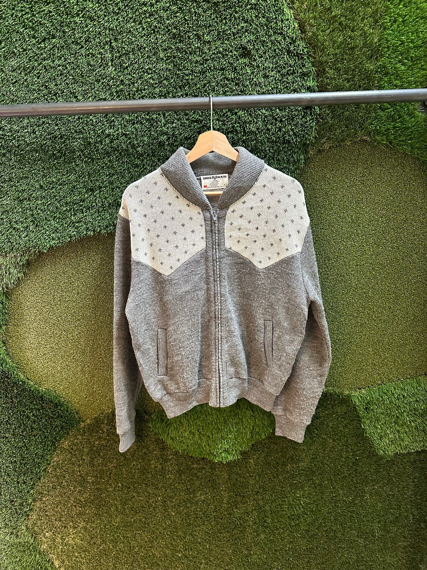 80s White Ram Zip-up Sweater - M