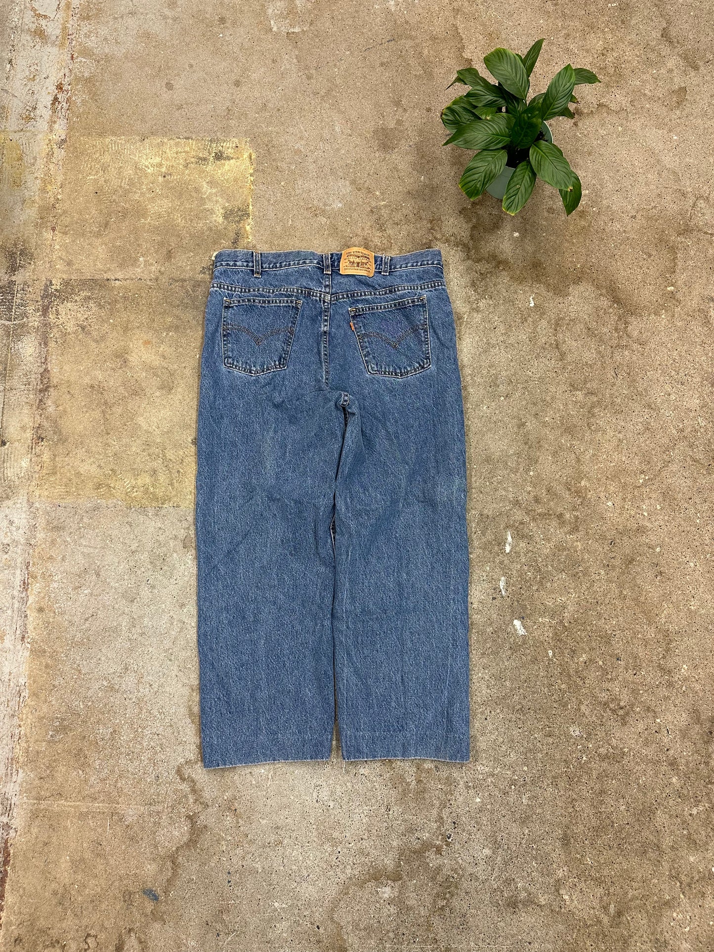 00s Levi’s Orange Tab Midwash Jeans - 36