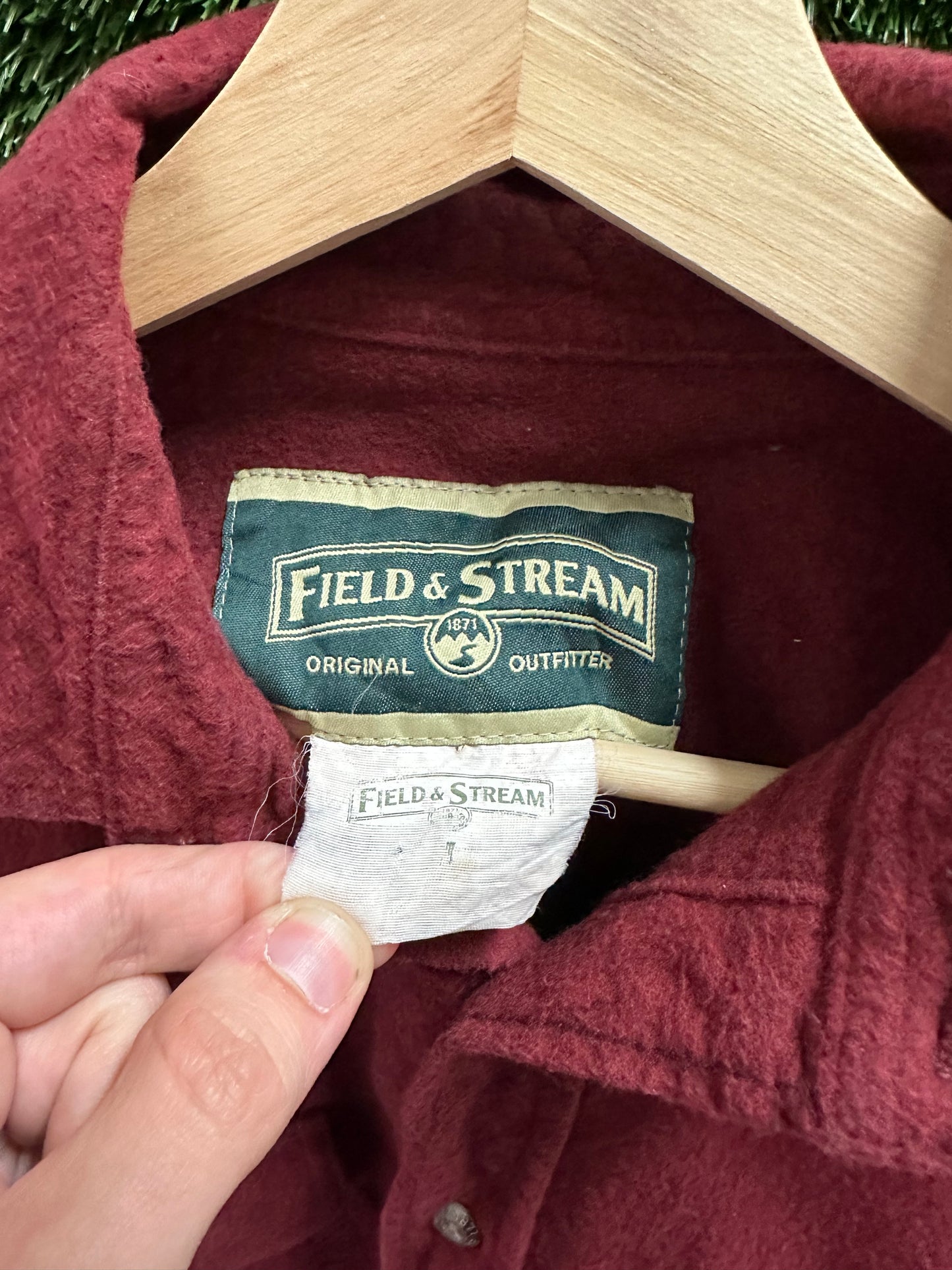 Vintage Field And Stream Button-up Shirt - M