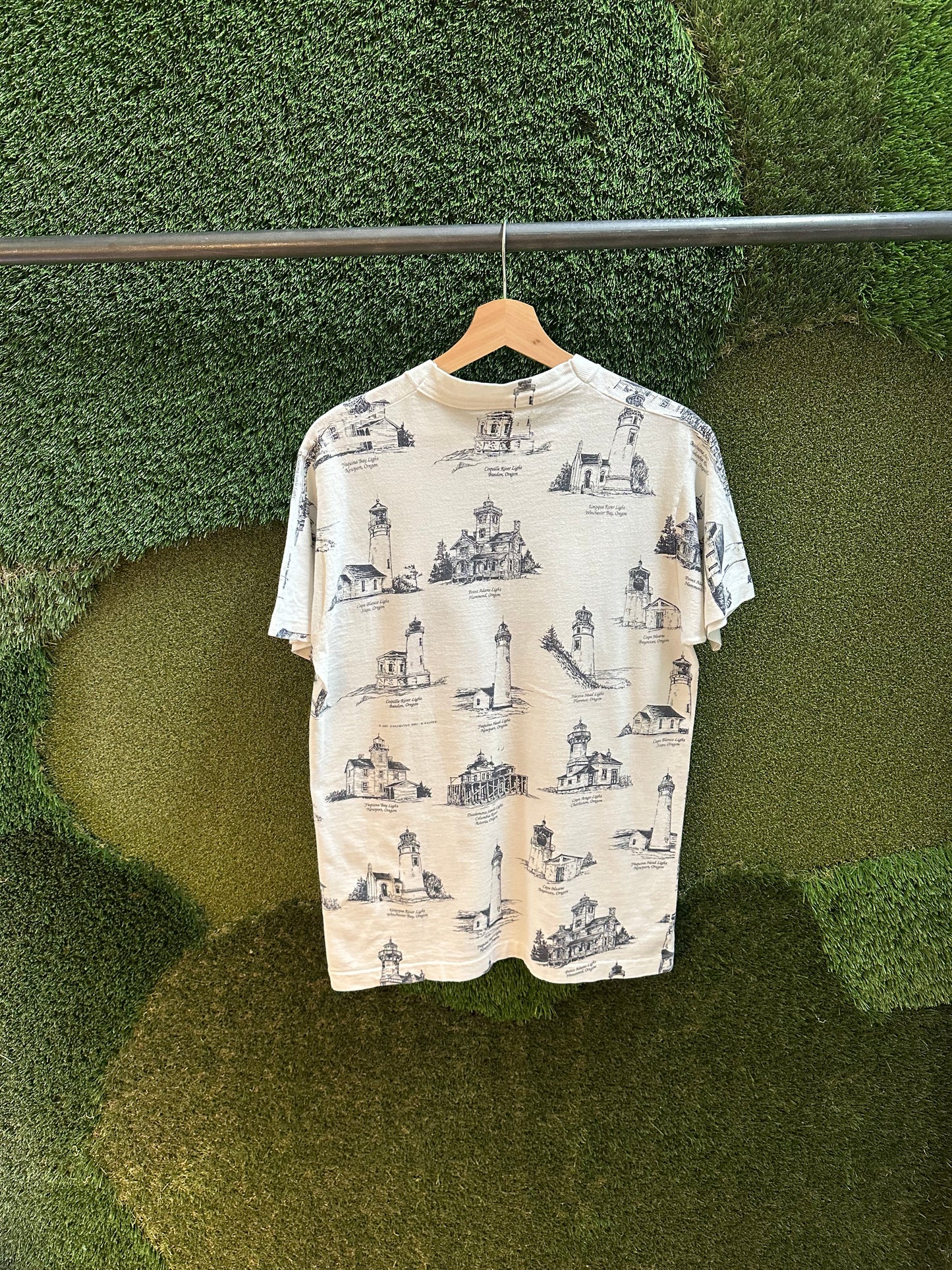 90s Lighthouses All Over Print T-shirt - M