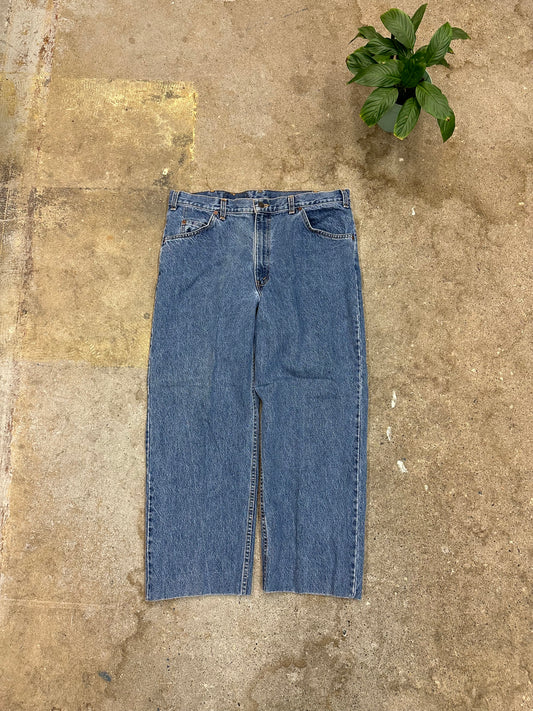 00s Levi’s Orange Tab Midwash Jeans - 36