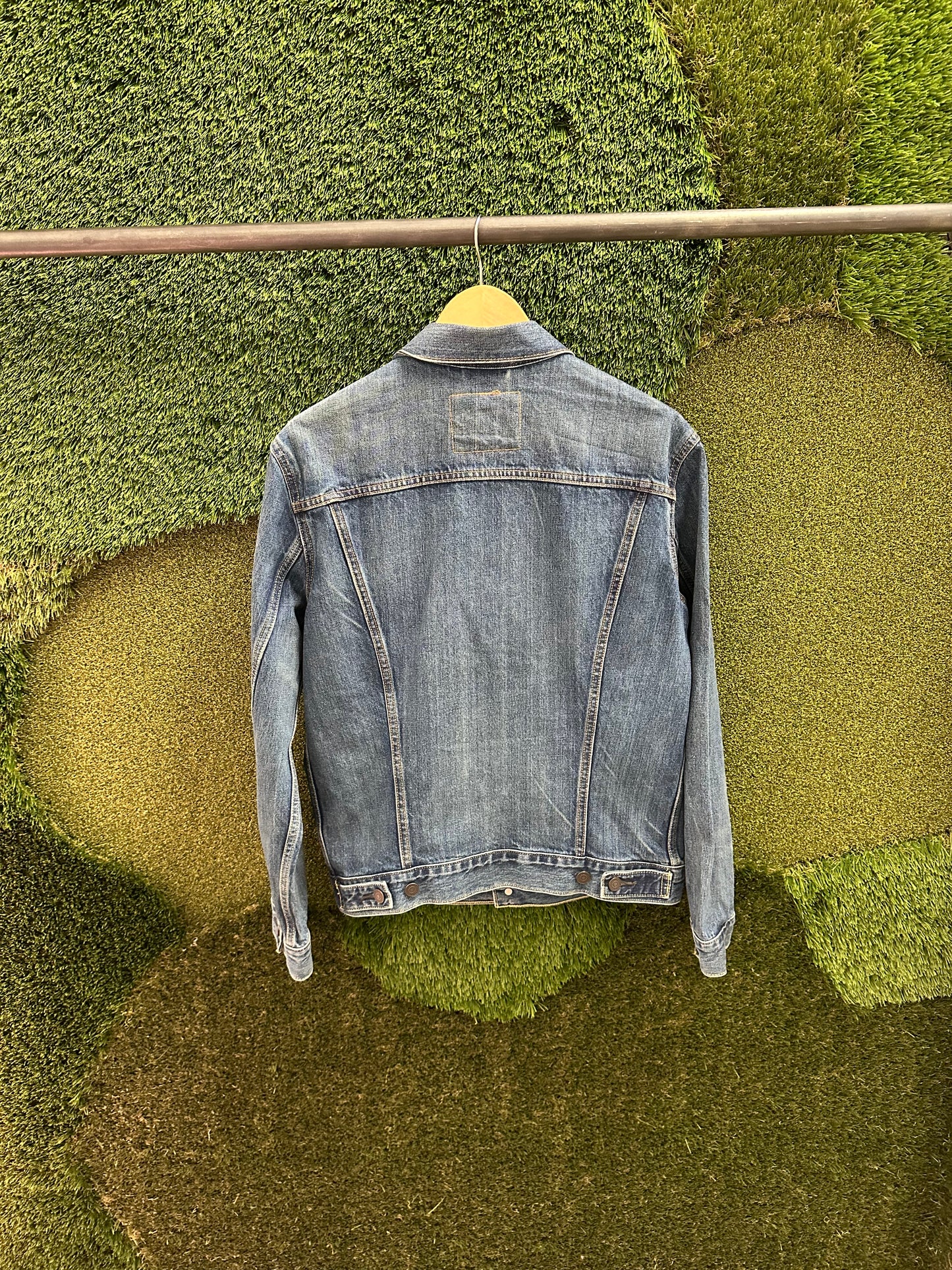 Levi’s Denim Jacket - M