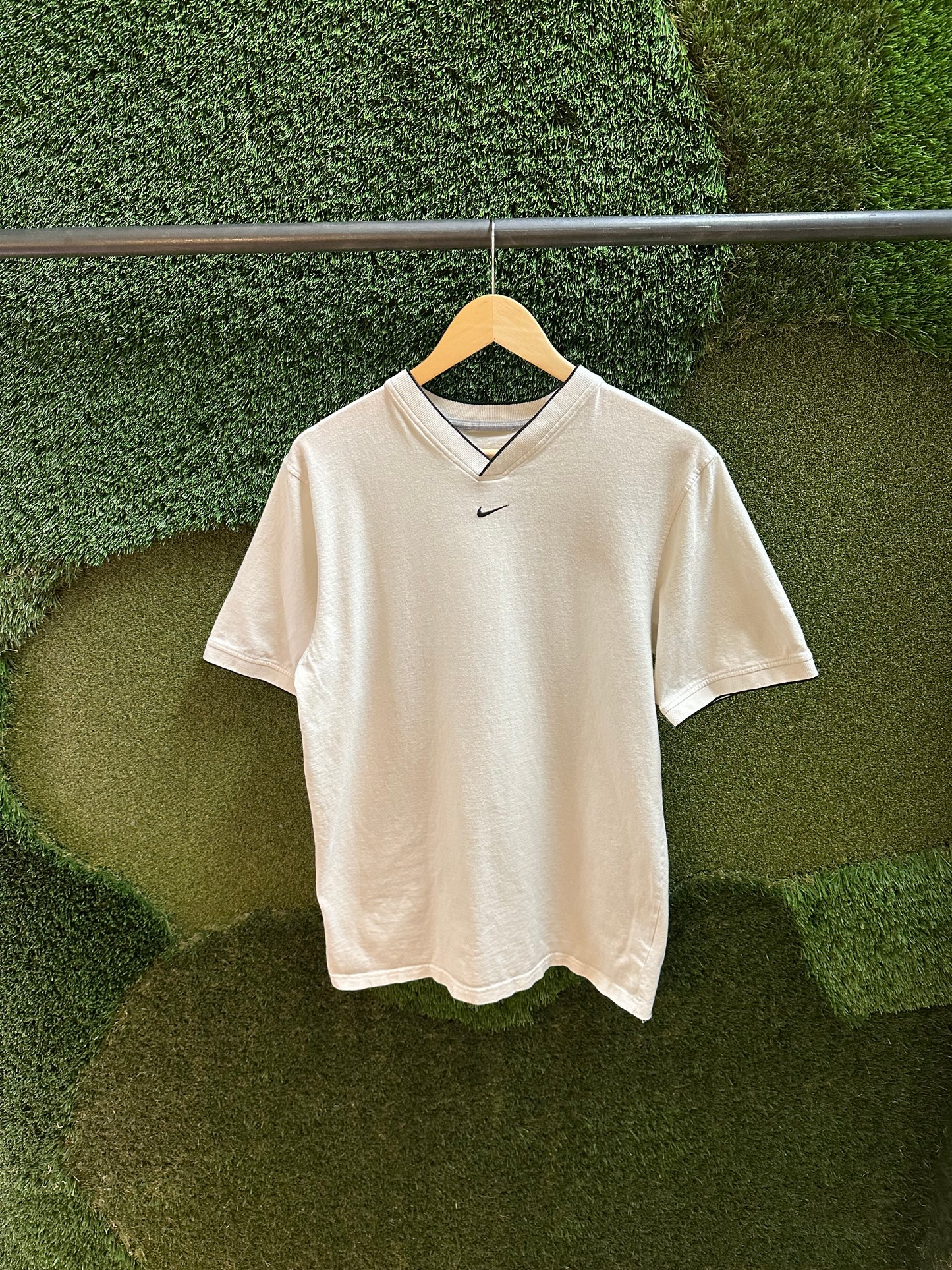 00s Nike Mid Check V-Neck T-shirt - L